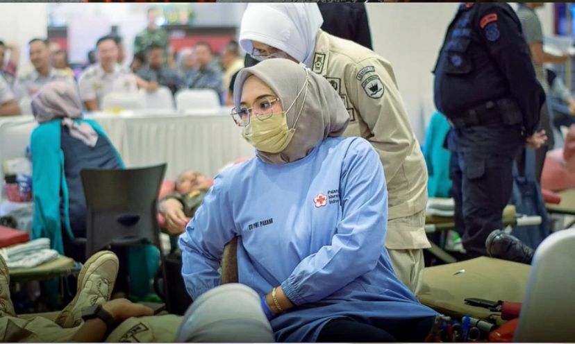 DONOR DARAH — Foto 2