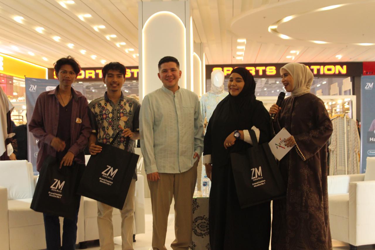TALKSHOW WITH HAYKAL KAMIL BRAND ZASKIA MECCA — Foto 9